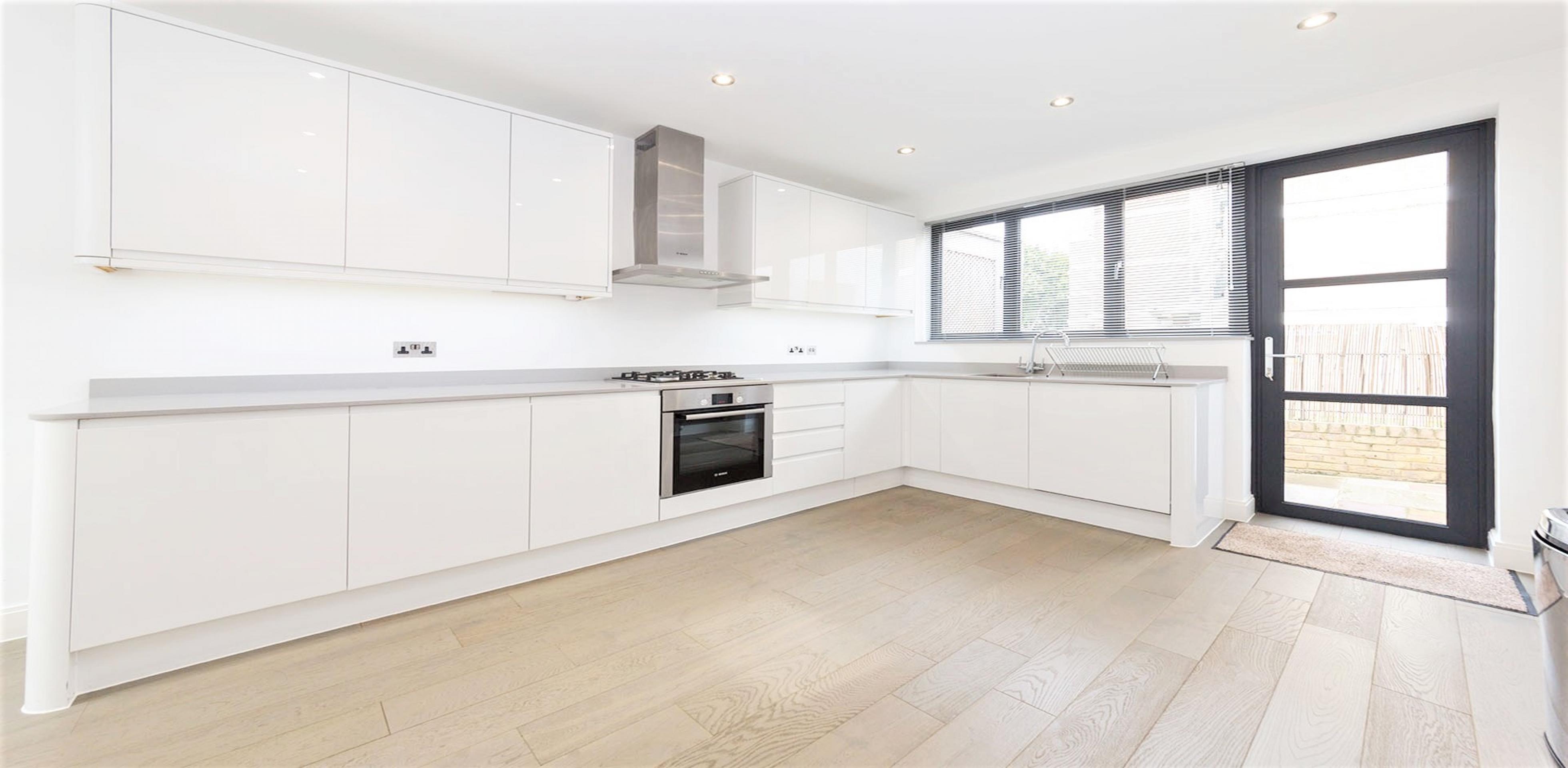 			2 Bedroom, 1 bath, 1 reception Apartment			 Davonshire Place , CHILDS HILL/GOLDERS GREEN NW2